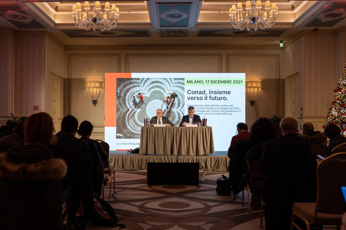 Conad_conferenza_fine_anno_2021.jpg